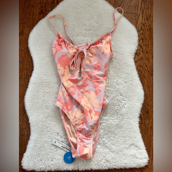 Ruched Tie Cutout One Piece Swimsuit - Picture 5 of 6